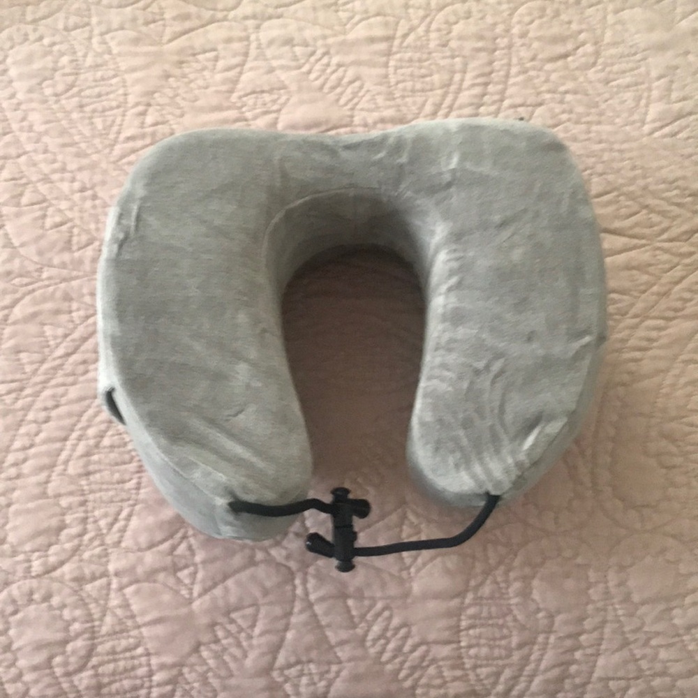 Cabeau Evolution Neck Pillow - Picture 6 of 6